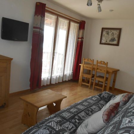 Montagne Apartment Savines Bagian luar foto